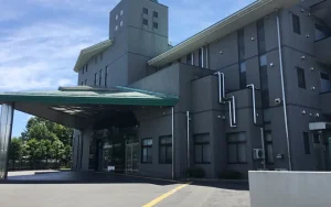 朝霞市斎場の外観